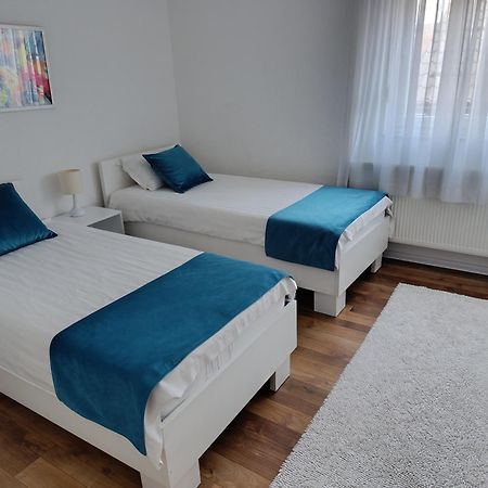 Apartmani Jasmina 2 Bihać エクステリア 写真